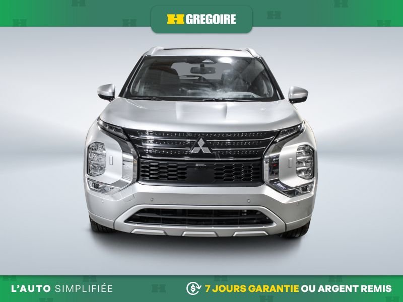 2023 Mitsubishi Outlander Silver Blainville - photo #1