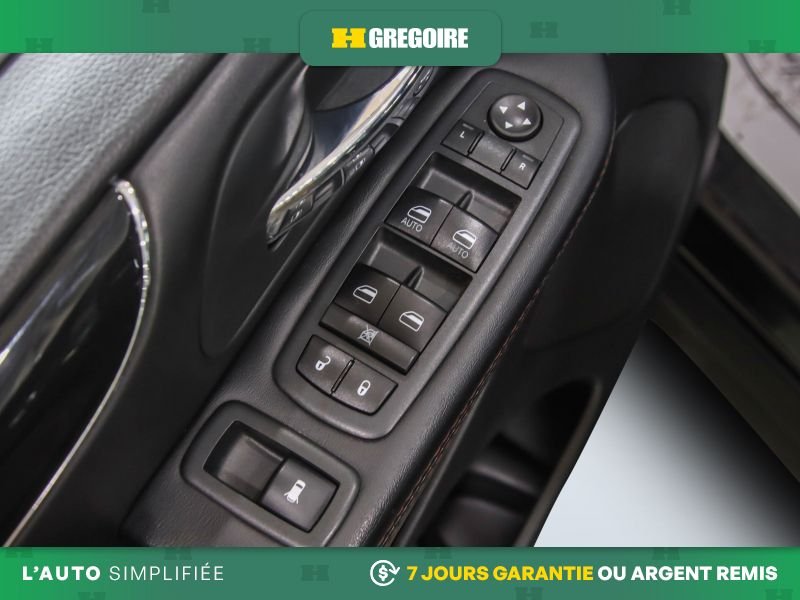 Dodge GR Caravan 821014 | Premium Plus AUTO A/C MAGS CUIR NAV CAM RECUL BLUE 2020 Noir Laval - photo #17