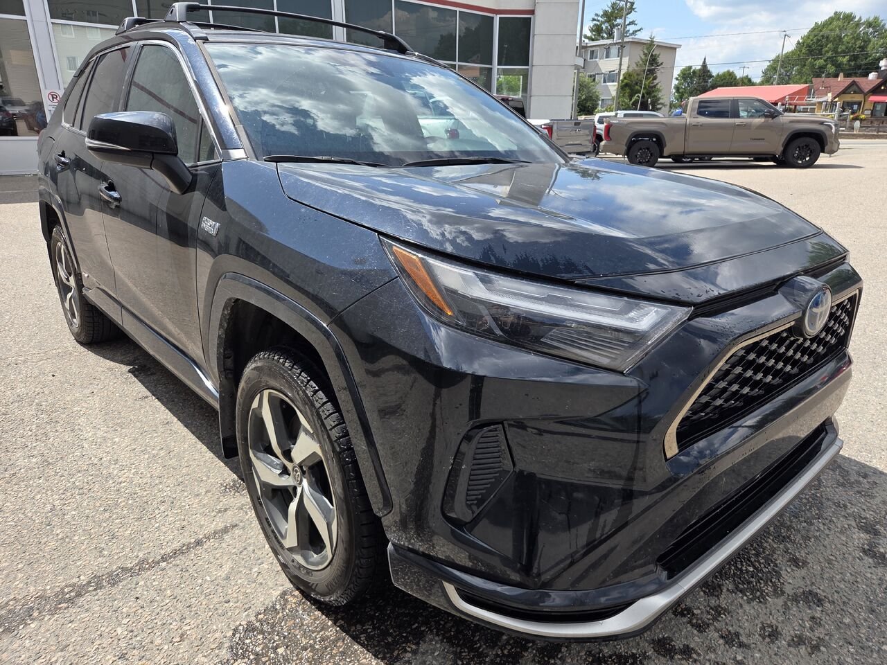 2024 Toyota RAV4 PRIME Black Mont-Laurier - photo #2