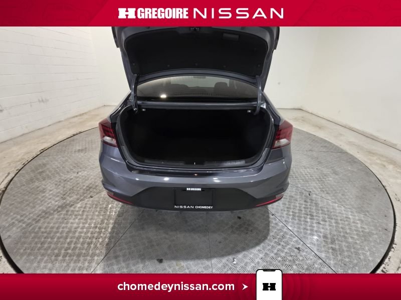 Hyundai Elantra 2019 Gris Saint-Eustache - photo #24