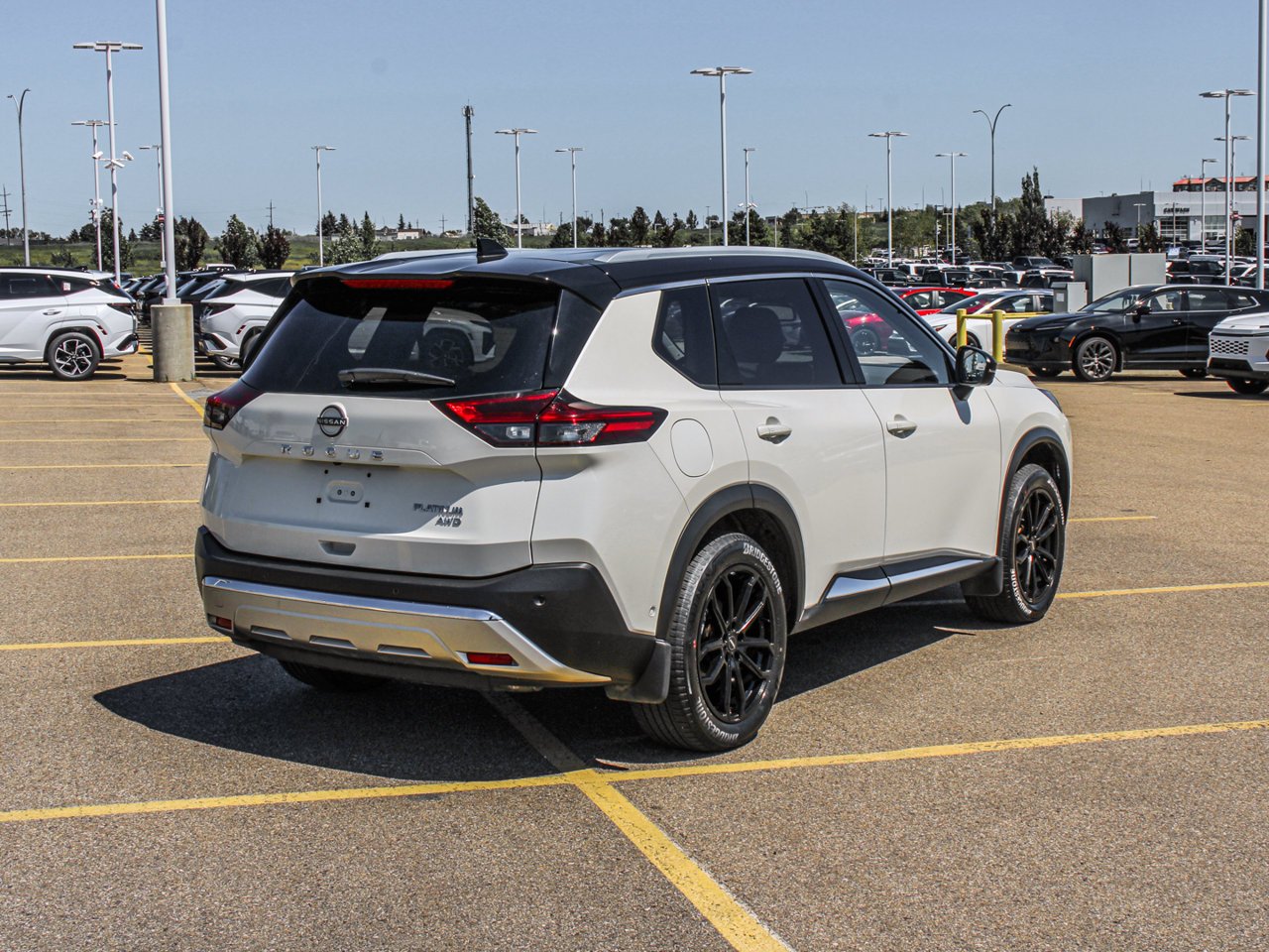 2023 Nissan Rogue AWD Platinum White Sherwood Park - photo #8