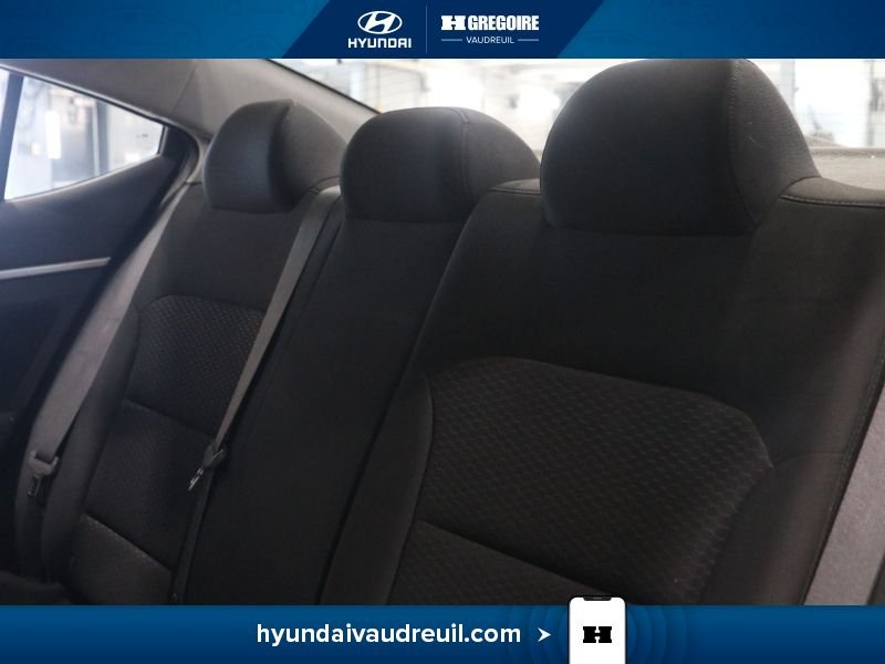 2019 Hyundai Elantra Grey Blainville - photo #18
