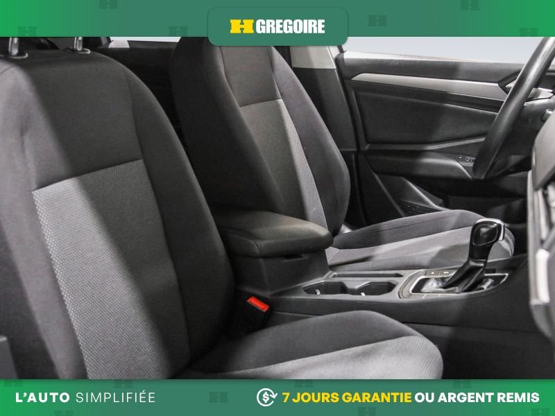 Volkswagen Jetta 729454 | Comfortline AUTO A/C GR ELECT MAGS CAM RECUL BLUET 2021 Gris Laval - photo #26