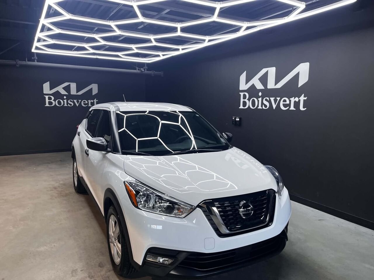 2020 Nissan Kicks White Blainville - photo #1