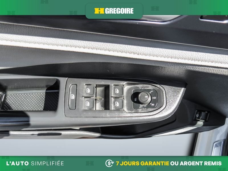 Volkswagen Taos V3636 | Comfortline TOIT PANORAMIQUE + SIEGE CHAUFFANT 2024 Blanc Laval - photo #18
