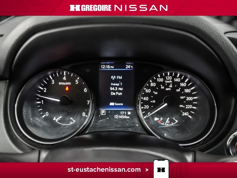 2019 Nissan Qashqai Red Saint-Eustache - photo #18
