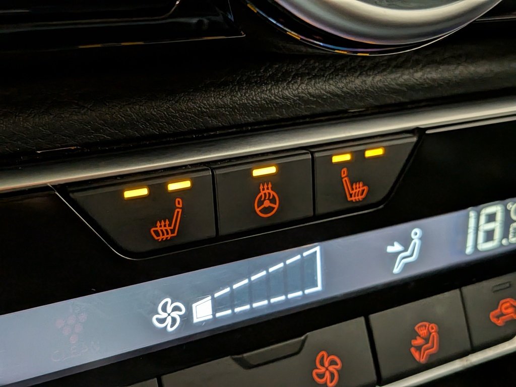 Nissan Sentra SR Manual 2025 Noir Val-David - photo #2