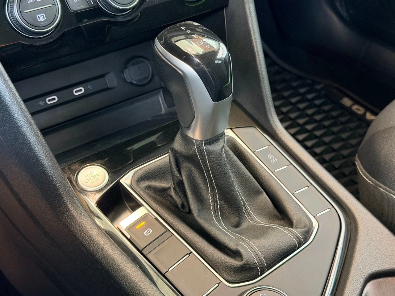 2022 Volkswagen Taos White Notre-Dame-des-Prairies - photo #31