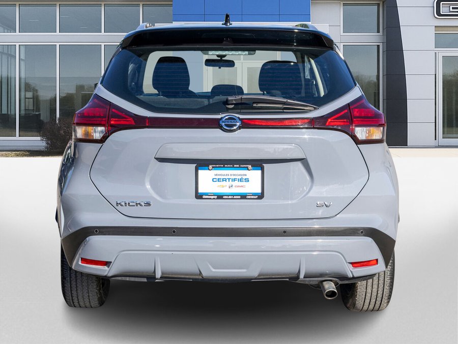 Nissan Kicks SV TA 2022 Gris