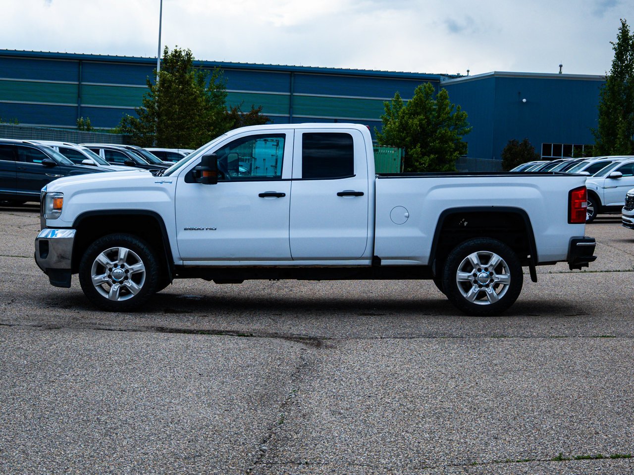 2018 GMC Sierra 2500HD 4WD Double Cab 144.2 White Sherwood Park - photo #9
