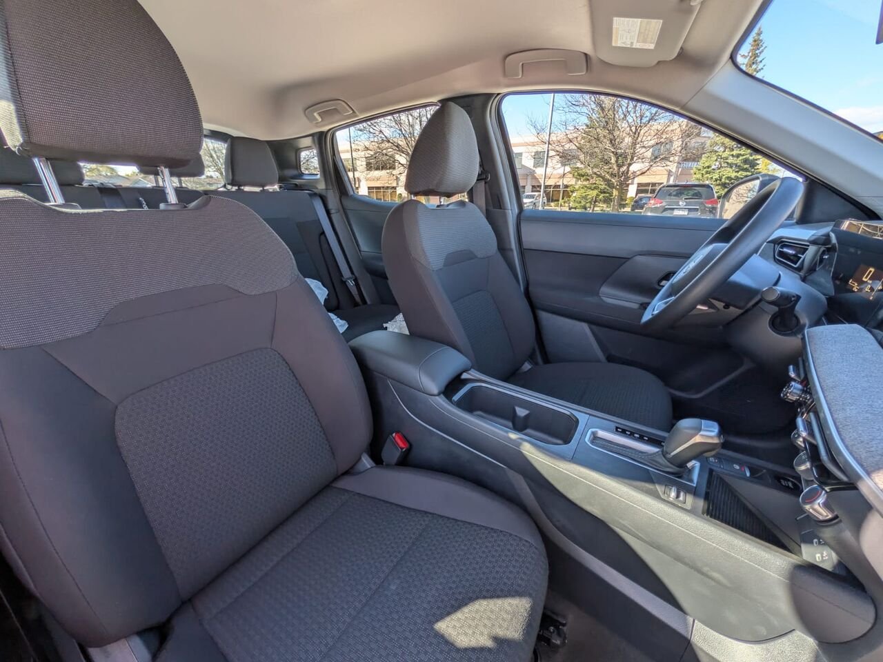 NISSAN Kicks KICKS S 2026 Gris poudre métallisé Châteauguay - photo #6