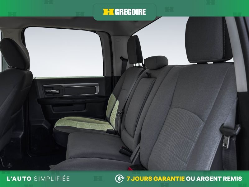 Ram 1500 D26061 | SLT 2023 Gris Laval - photo #28