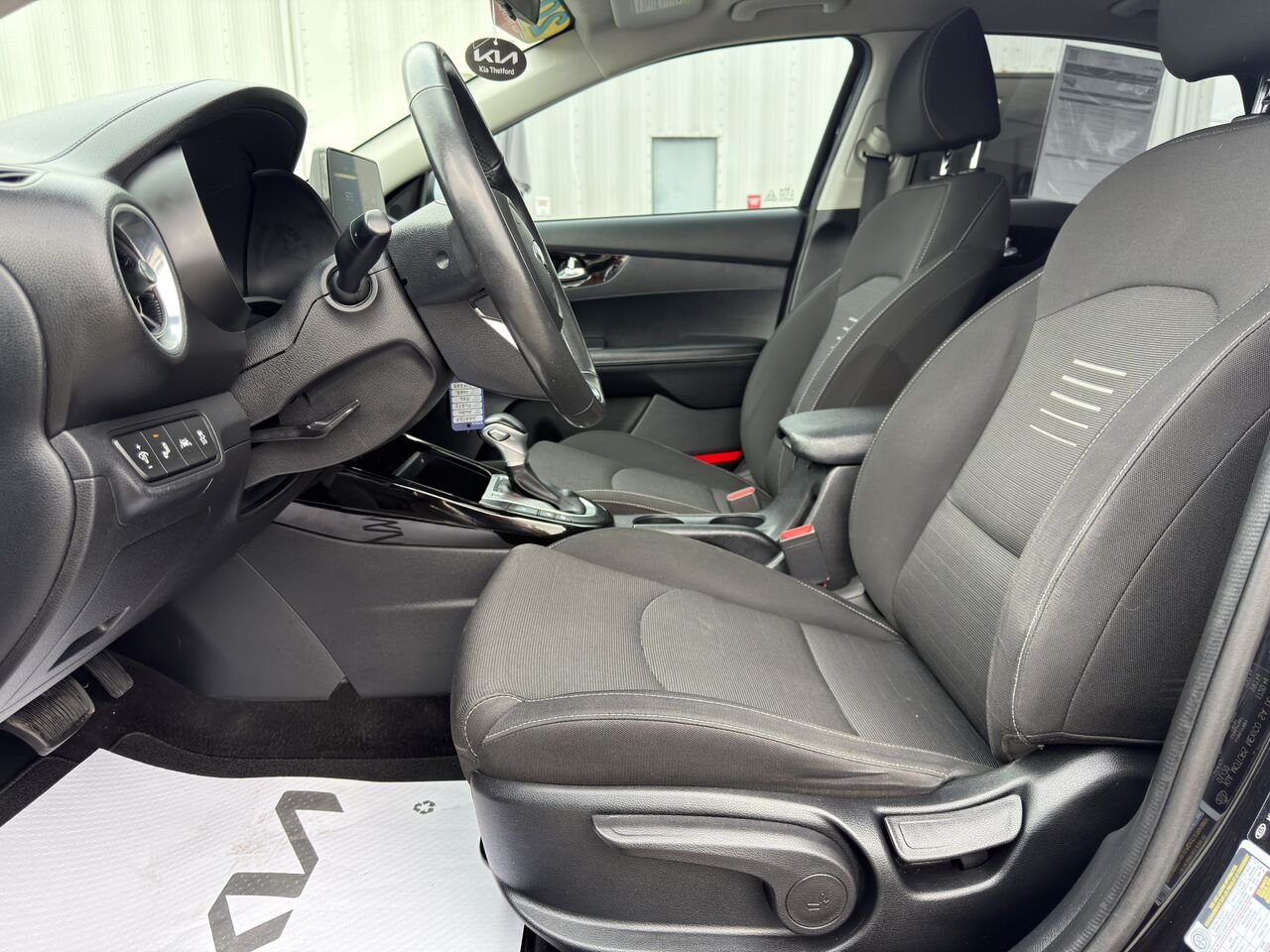 2020 Kia Forte Black Thetford Mines - photo #9