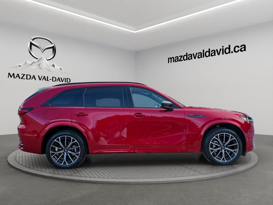 2025 Mazda CX-70 PHEV Éligible à une subvention gouvernementale allant jusqu’à 7500$ Soul Red Crystal Metallic