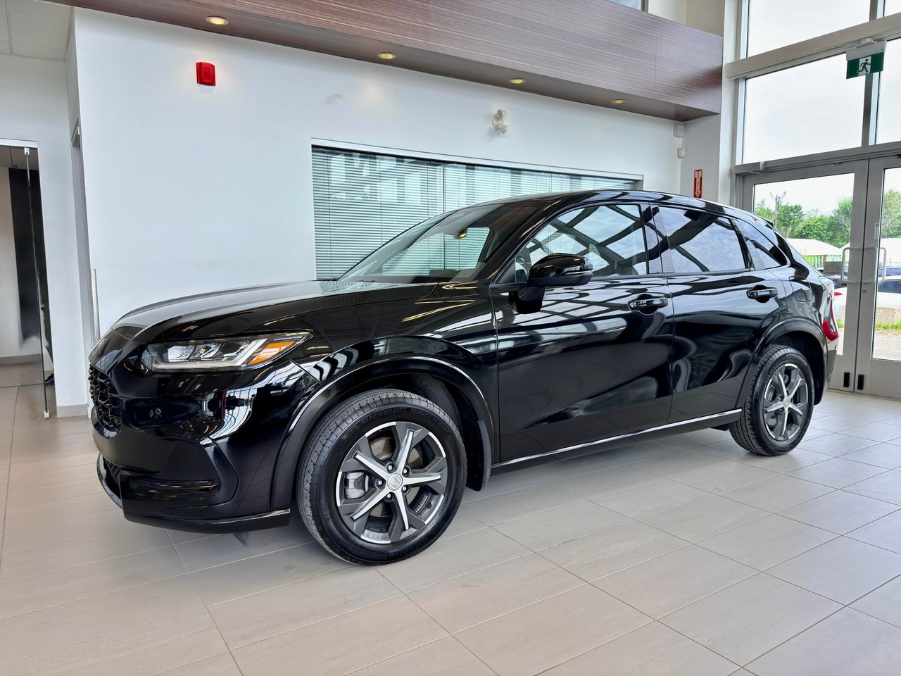 2023 Honda HR-V Black Notre-Dame-des-Prairies - photo #1