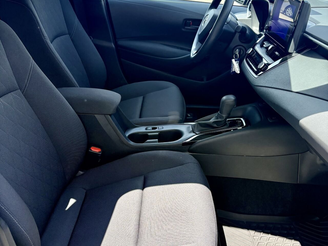 2024 Toyota COROLLA Blue Amos - photo #13