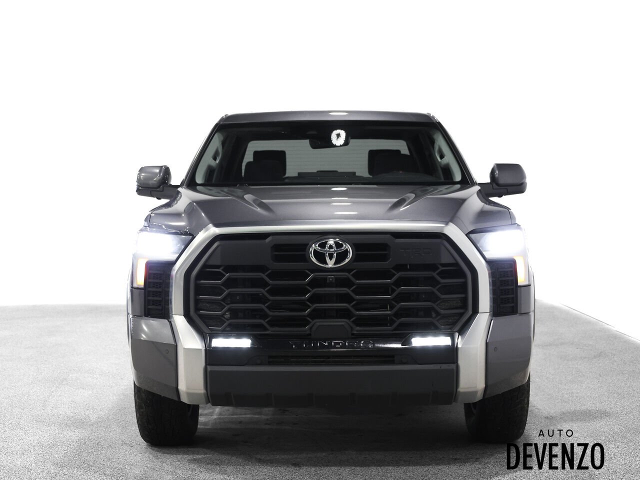 2024 Toyota Tundra Grey Saint-Eustache - photo #4