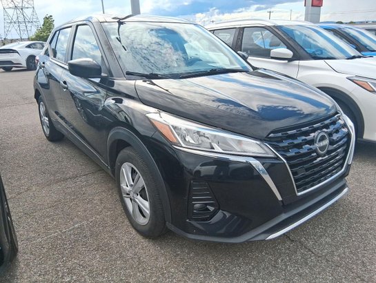 2022 Nissan Kicks S TA 2022 Black
