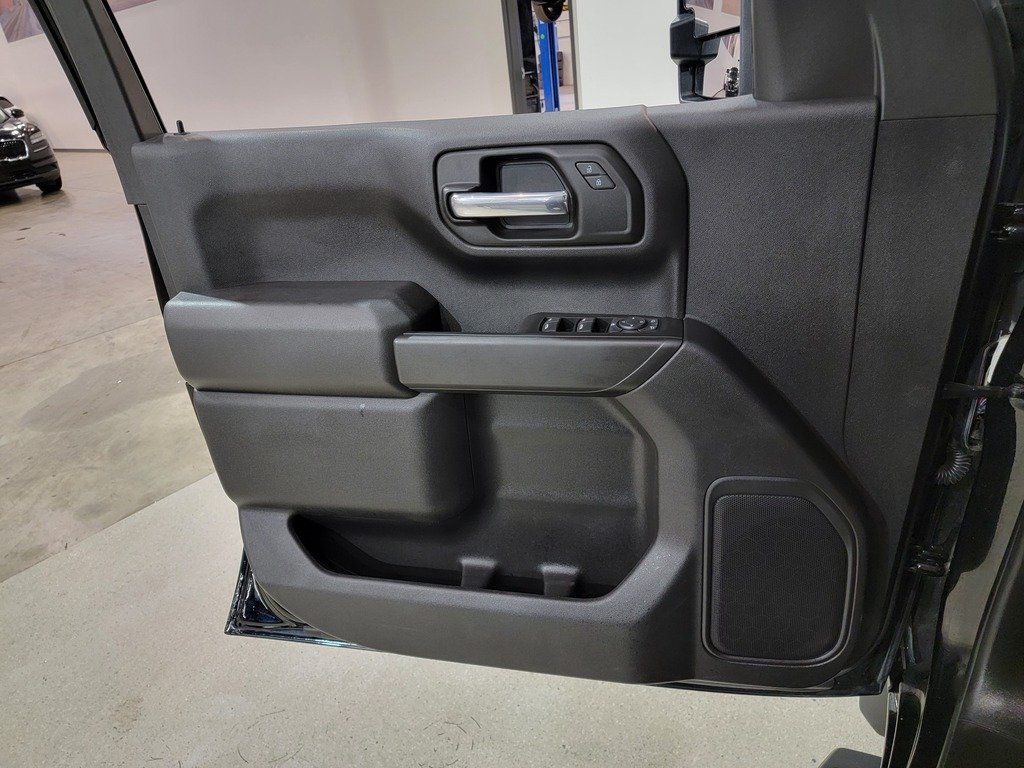 2022 Chevrolet Silverado 1500 LTD 4WD Crew Cab 157" Custom Trail Boss Black Val-David - photo #30