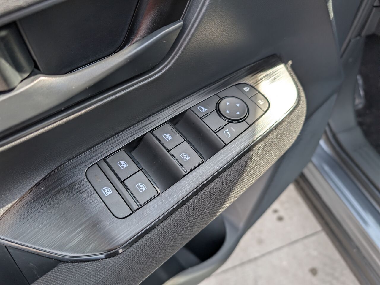 NISSAN Kicks KICKS S 2026 Gris poudre métallisé Châteauguay - photo #21