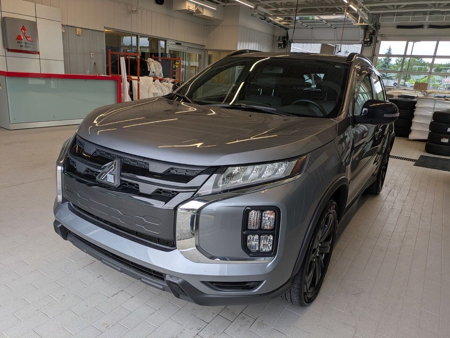 Mitsubishi RVR LE AWD 2022 Gris