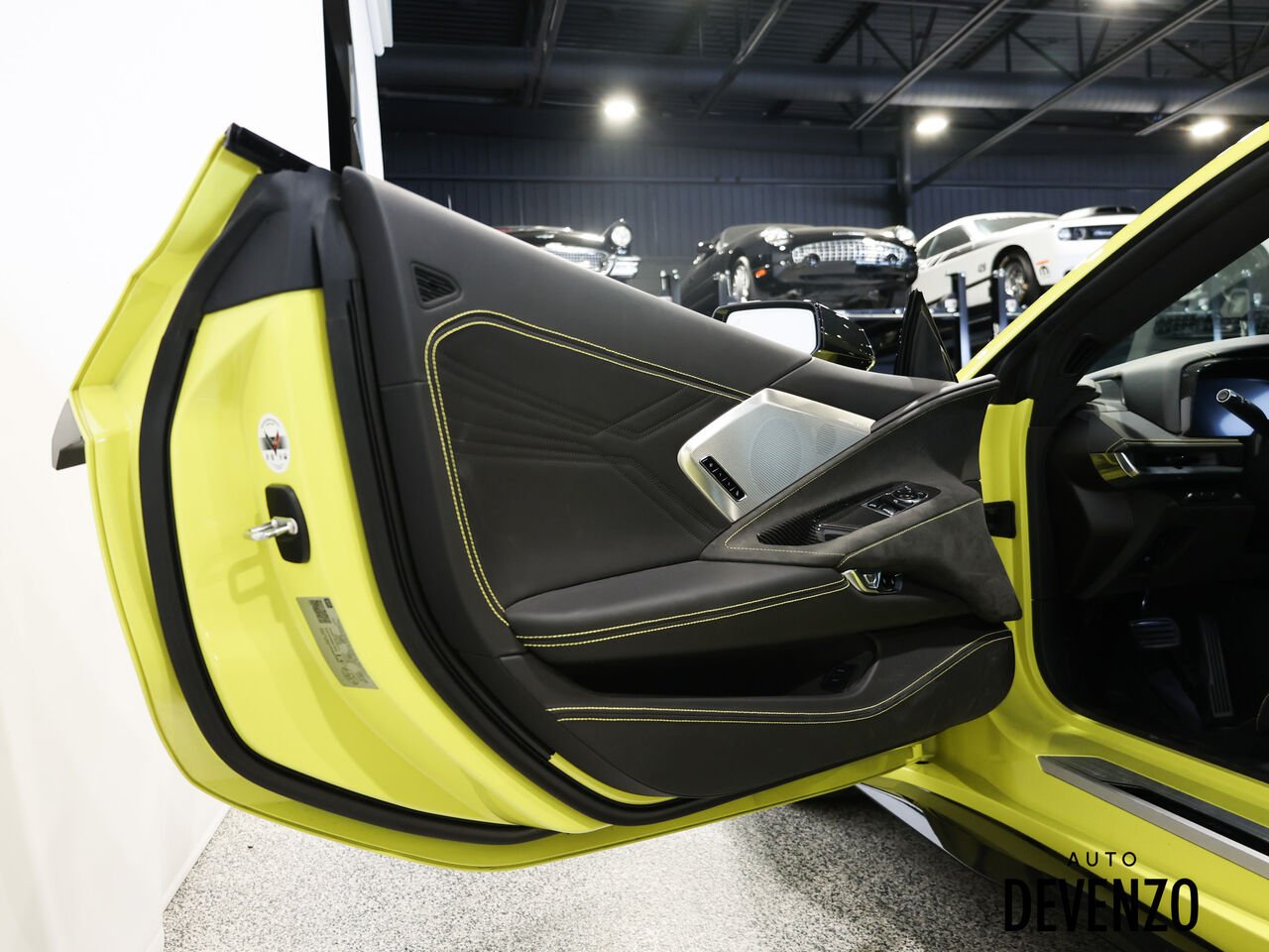 Chevrolet Corvette 2024 Jaune Saint-Eustache - photo #11