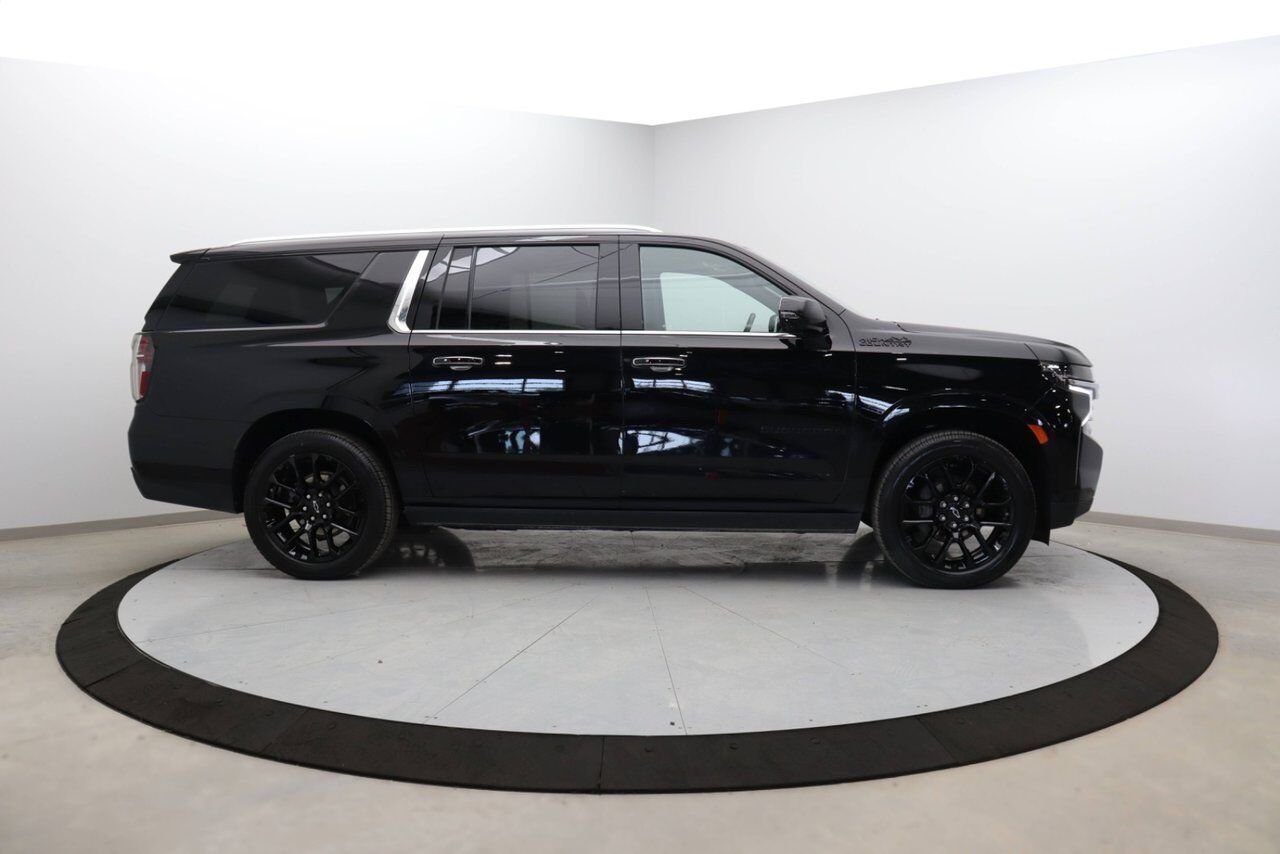 Chevrolet Suburban NIV 1GNSKGKT4PR480429 2023 Noir Baie-Comeau - photo #22