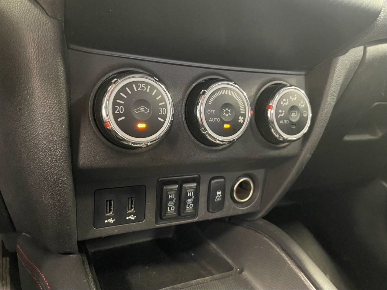 Mitsubishi RVR ES *SIÈGES CHAUFF* CARPLAY BLUETOOTH CAMERA USB 2019 Gris Saint-Jérôme - photo #11