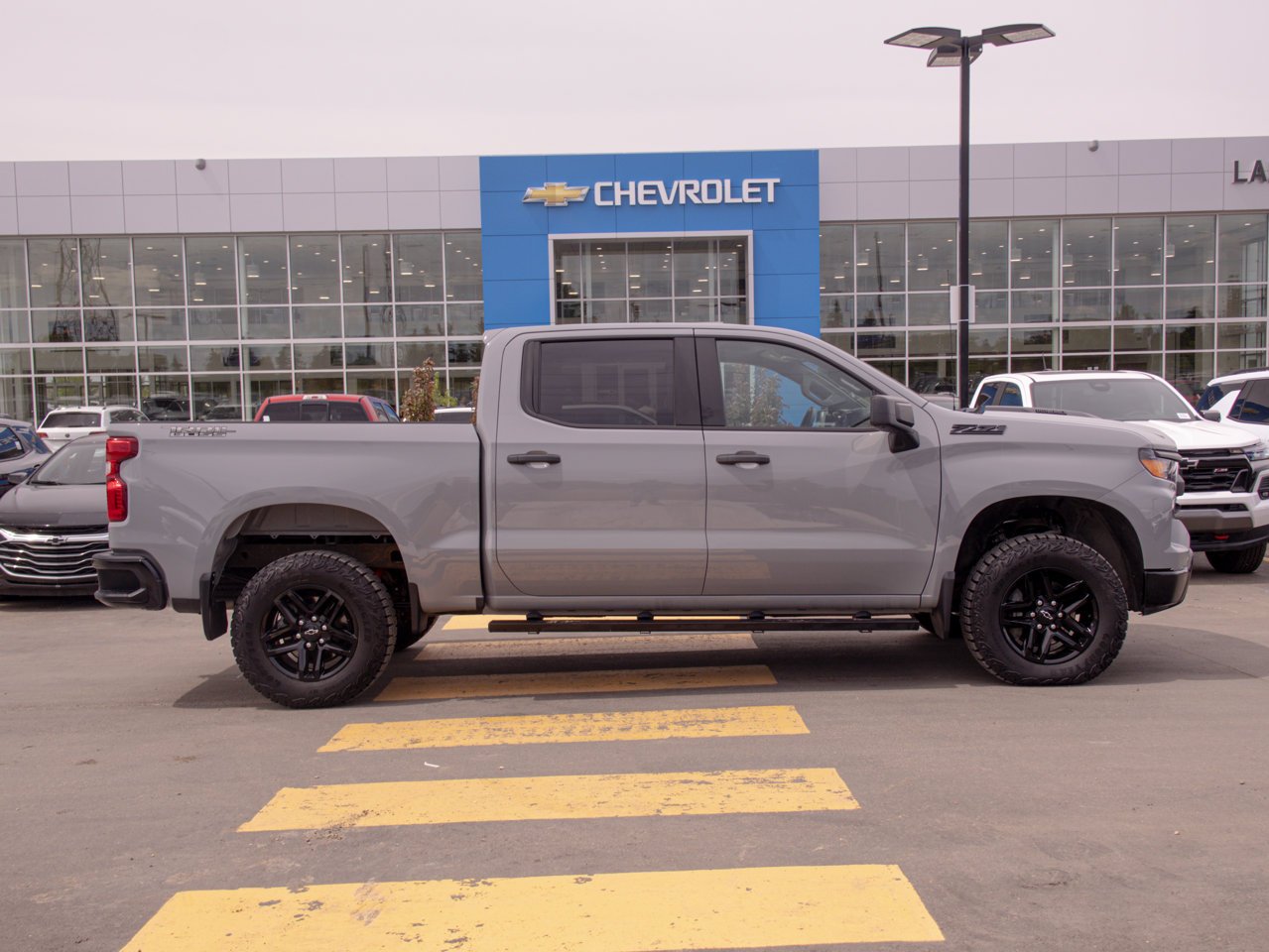 2024 Chevrolet Silverado 1500 4WD Crew Cab 147 Custom Trail Boss Grey Sherwood Park - photo #11
