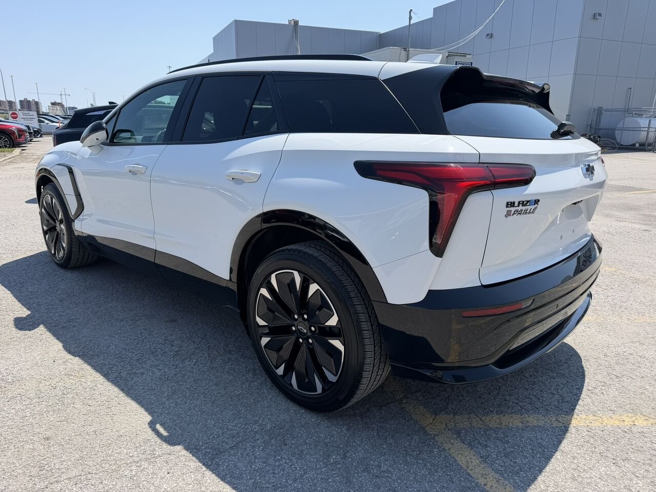 Chevrolet Blazer EV 2RS 2024 Blanc Laval - photo #11