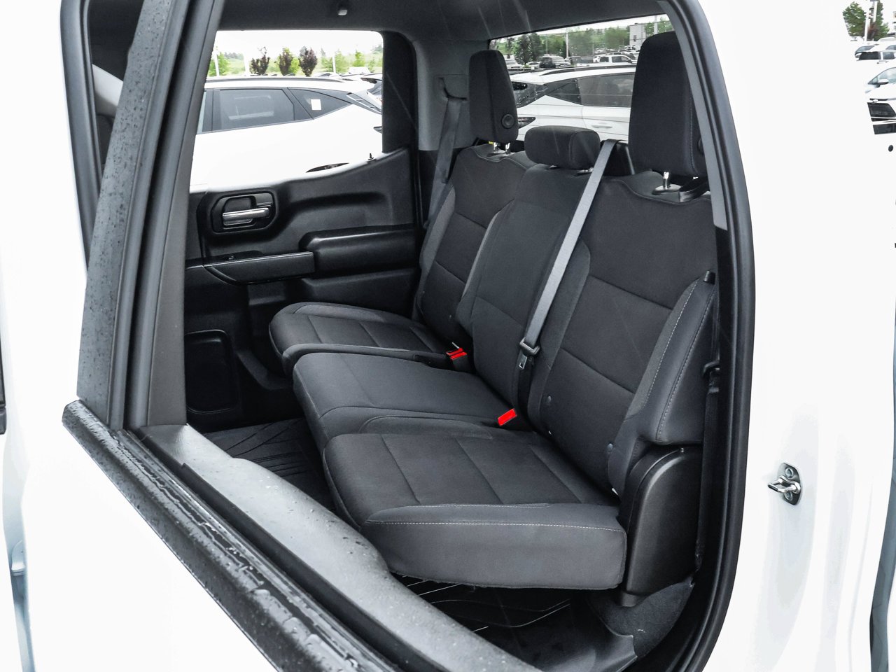 2025 Chevrolet Silverado 1500 4WD Crew Cab 147 Custom White Sherwood Park - photo #15