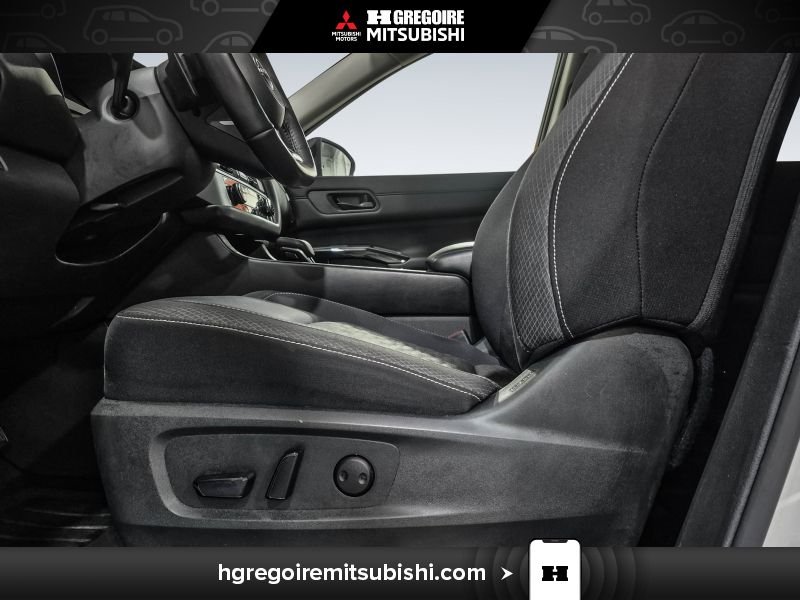 Nissan Pathfinder 2024 Blanc Saint-Eustache - photo #14