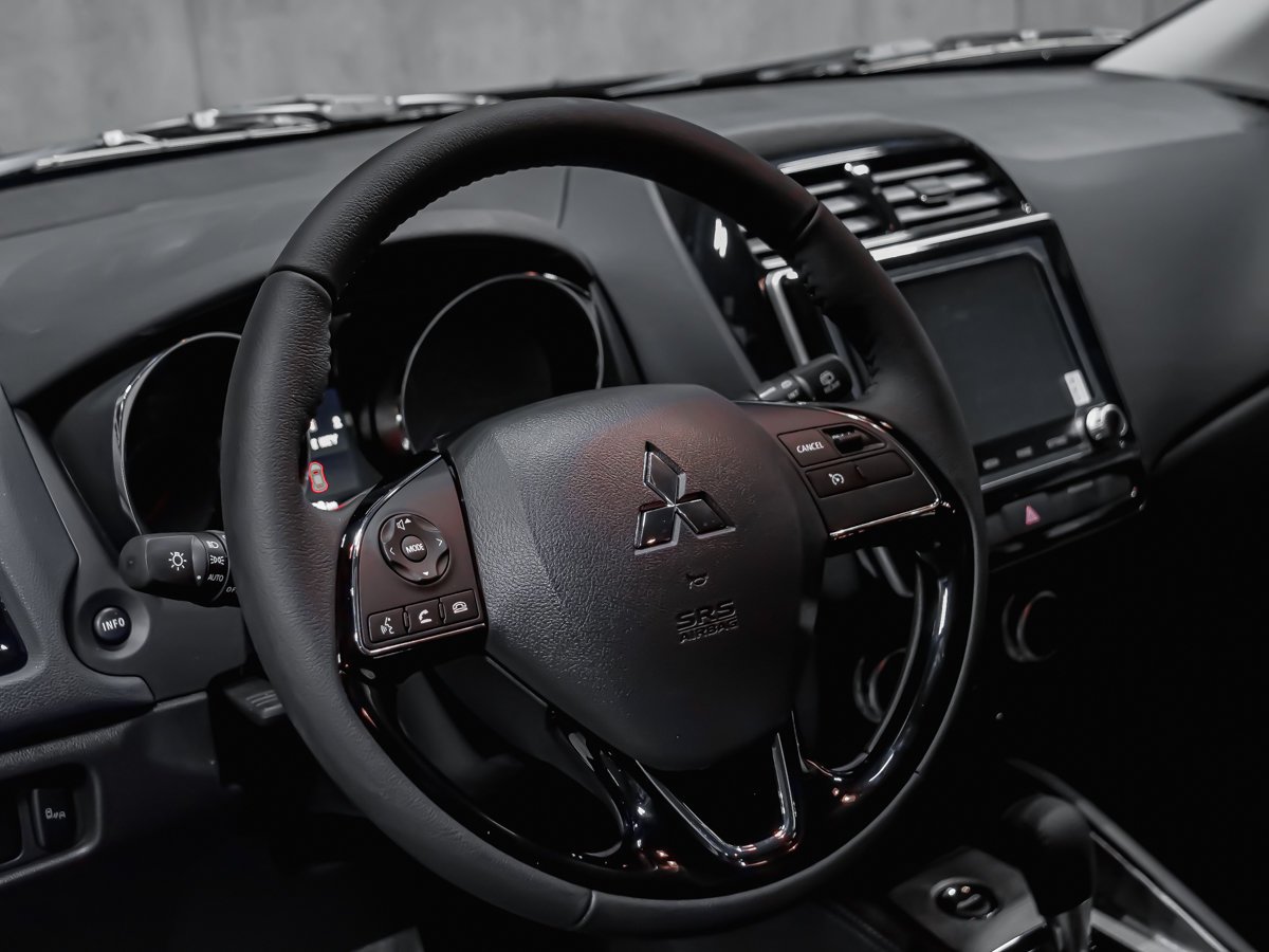 2026 Mitsubishi RVR SE Black Montreal - photo #11