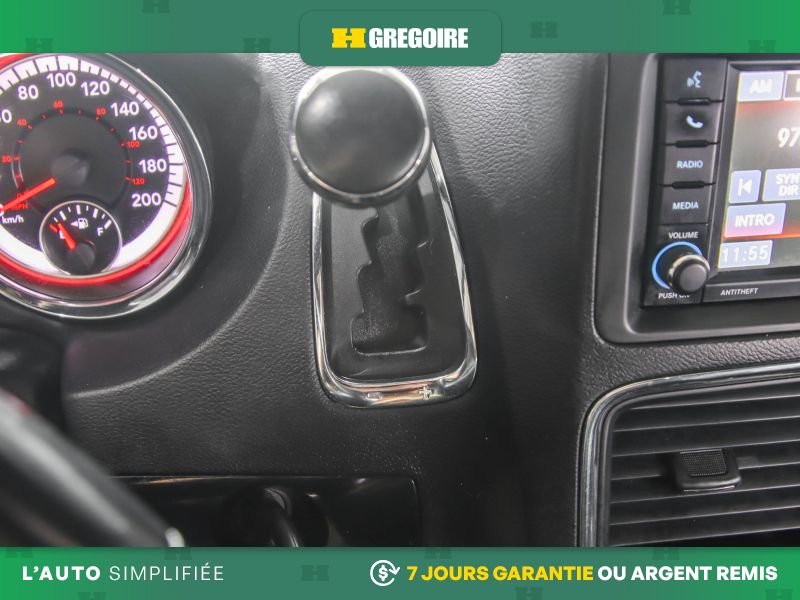 Dodge GR Caravan 820859 | Premium Plus AUTO A/C MAGS CUIR NAV CAM RECUL BLUE 2020 Gris Laval - photo #16