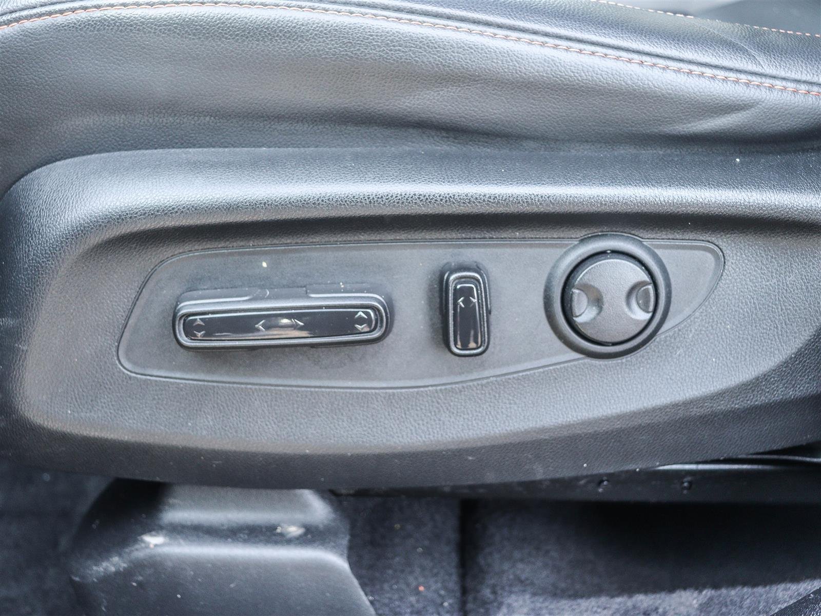 Honda CR-V hybride Touring 2023 Silver Ottawa & Gatineau - photo #6