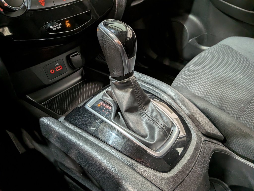 Nissan Qashqai FWD S Manual 2019 Blanc Val-David - photo #26