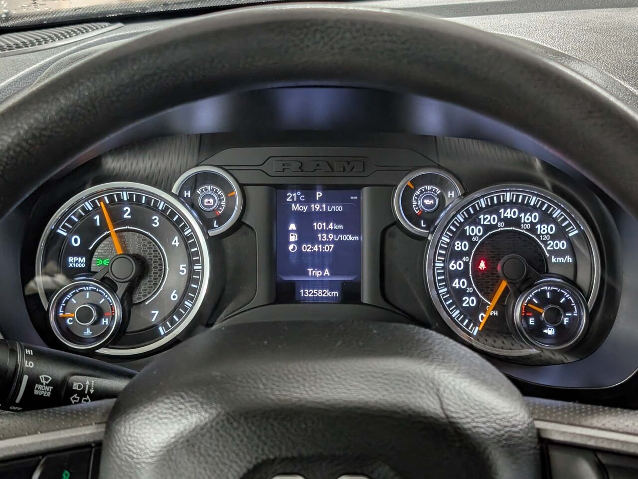 Ram 1500 Tradesman/AC/BLUETOOTH/CAMERA DE RECUL/PHARES AUTOMATIQUES 2020 Gris Sherbrooke - photo #16