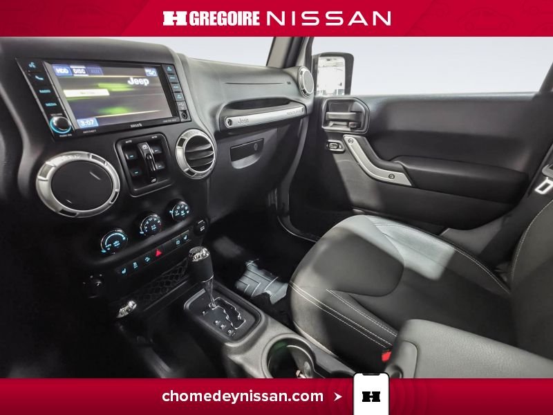 Jeep Wrangler Unlimited 2015 Argent Laval - photo #19
