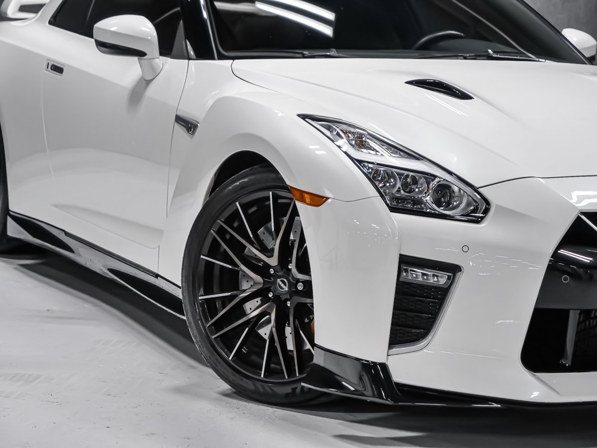 2023 Nissan GT-R PREMIUM White Montreal - photo #38