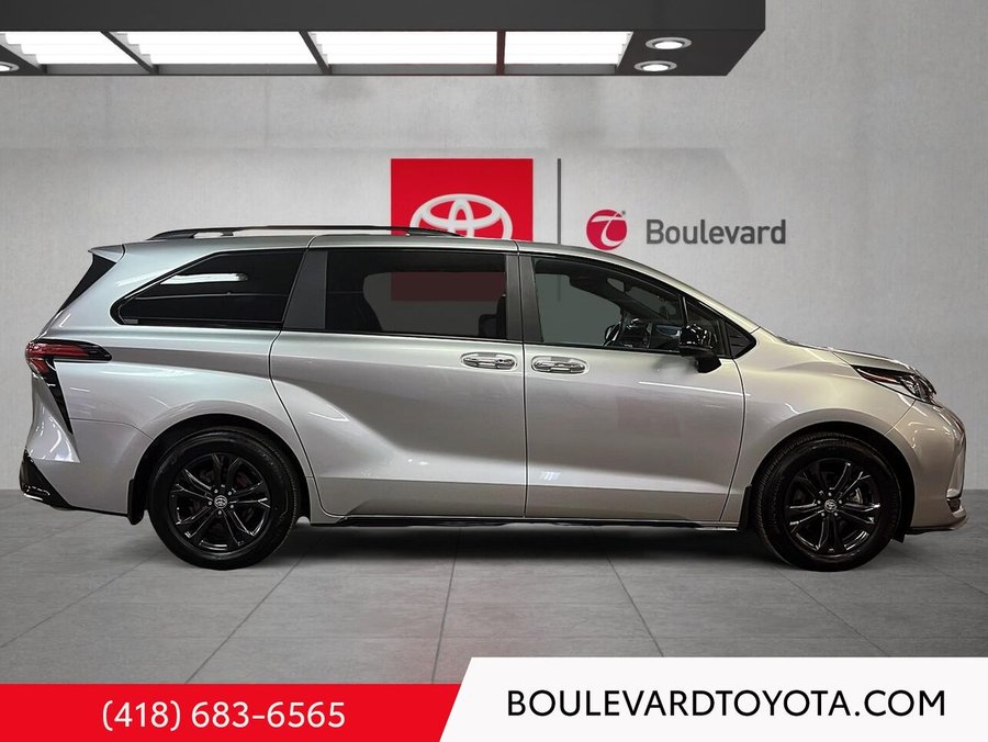2025 Toyota Sienna 2025 Celestial Silver Metallic
