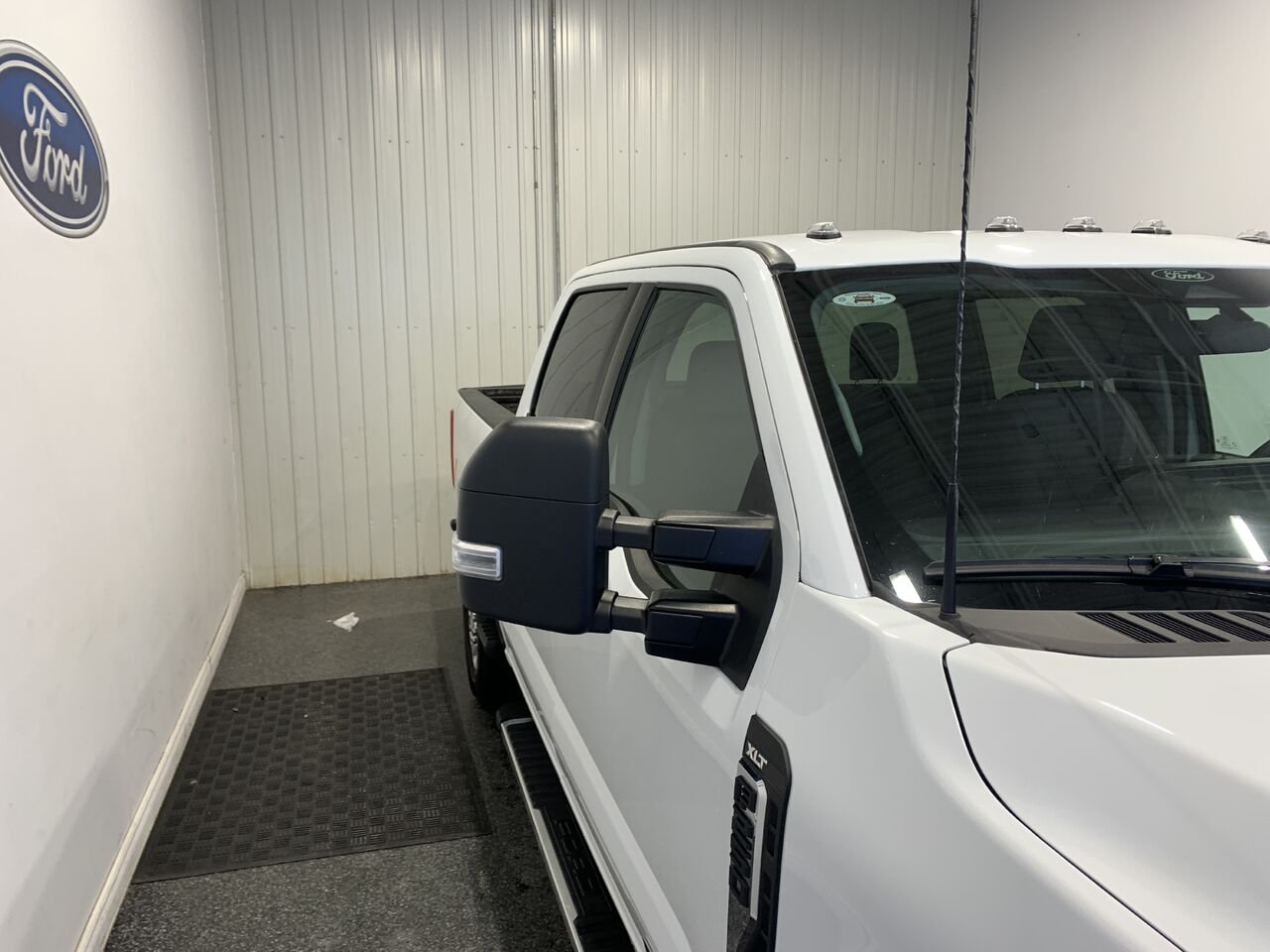 2024 Ford Super Duty F-250 SRW XLT White Châteauguay - photo #9