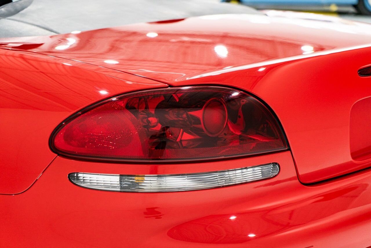Dodge Viper Clean Title With Only 2,063 km (1,282 Miles) From New 2008 Rouge Montréal - photo #68