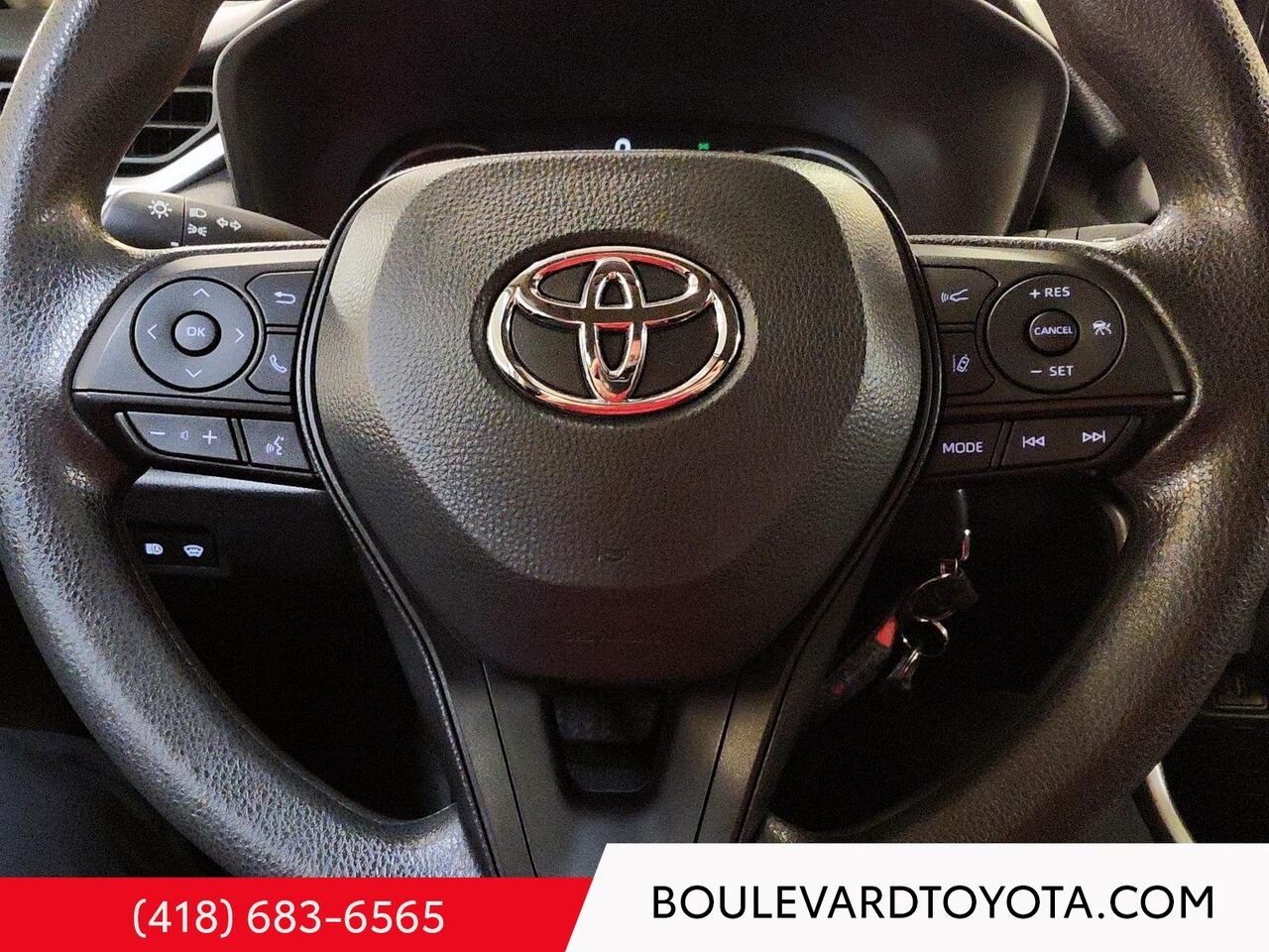 Toyota RAV4 100113A-103 | LE, AWD 2025 Gris Québec - photo #9