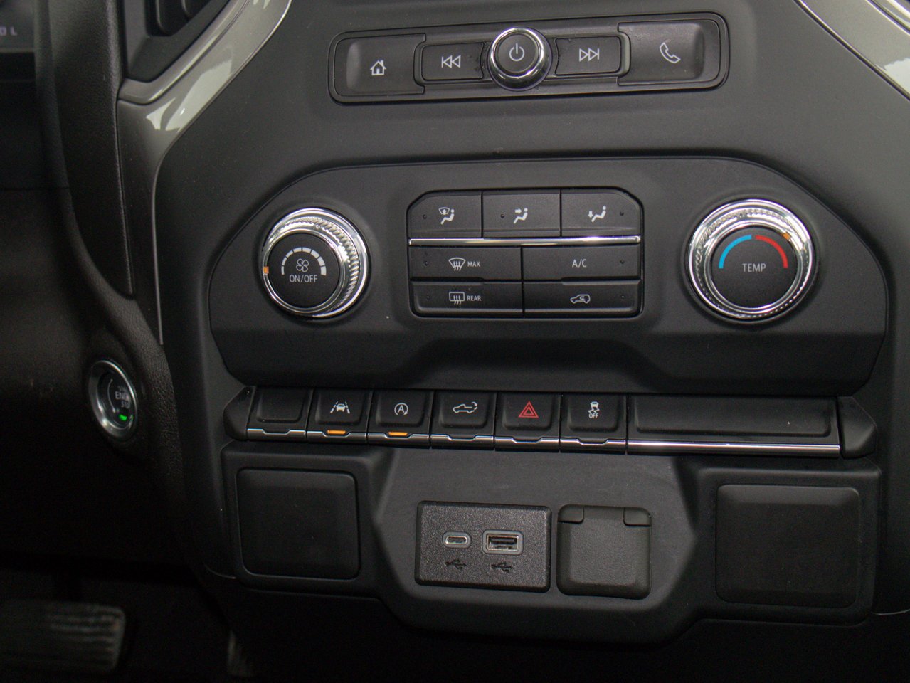2024 GMC Sierra 1500 4WD Crew Cab 147 Pro White Sherwood Park - photo #26
