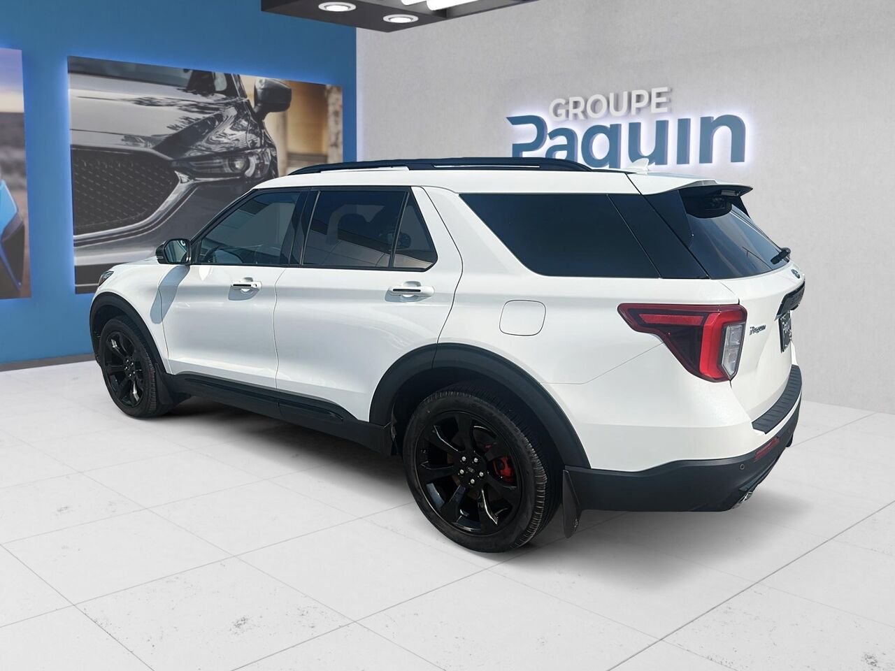 Ford Explorer 2024 Blanc Rouyn-Noranda - photo #3