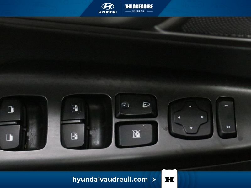 2020 Hyundai Kona Red Laval - photo #16