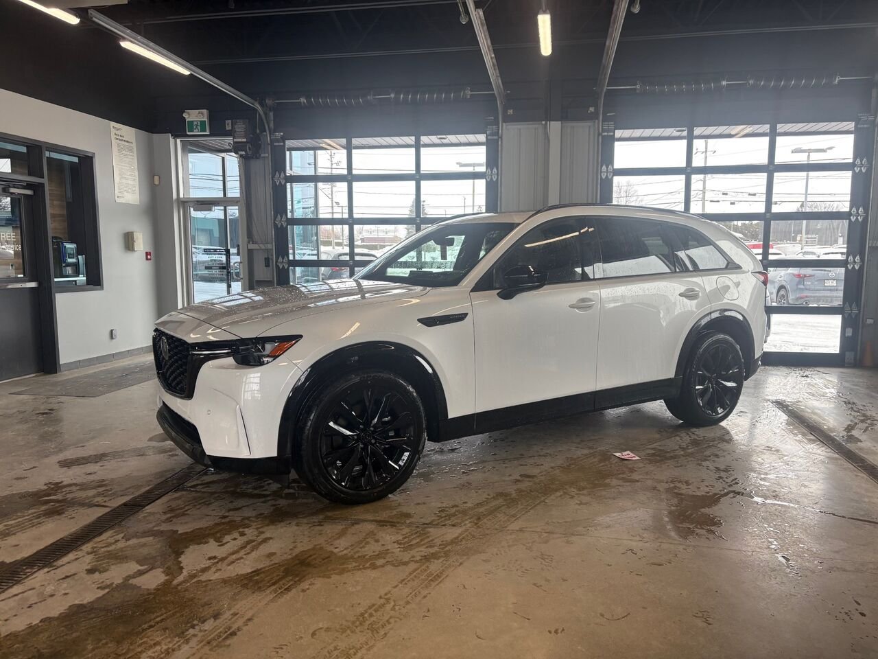 MAZDA CX-90 hybride léger GT-P TI 2026 Blanc rhodium métallisé Châteauguay - photo #2