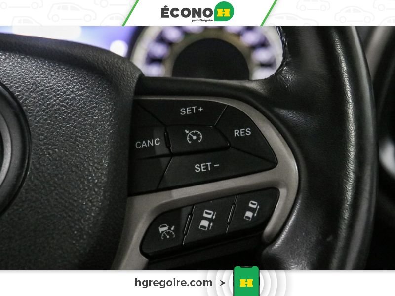 Jeep Cherokee 821127A | LIMITED 4WD CUIR TOIT PANO BLUETOOTH CAMÉRA MAGS 2015 Blanc Laval - photo #18