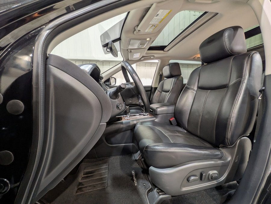 2020 Nissan Pathfinder Black