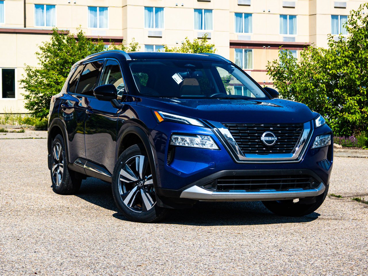 2023 Nissan Rogue AWD Platinum Blue Sherwood Park - photo #1